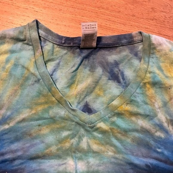 Handmade V-Neck Tie-Dye Size Small - Picture 4 of 4